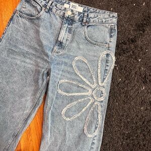 BDG Applique Flower High-Waisted Boyfriend Jean